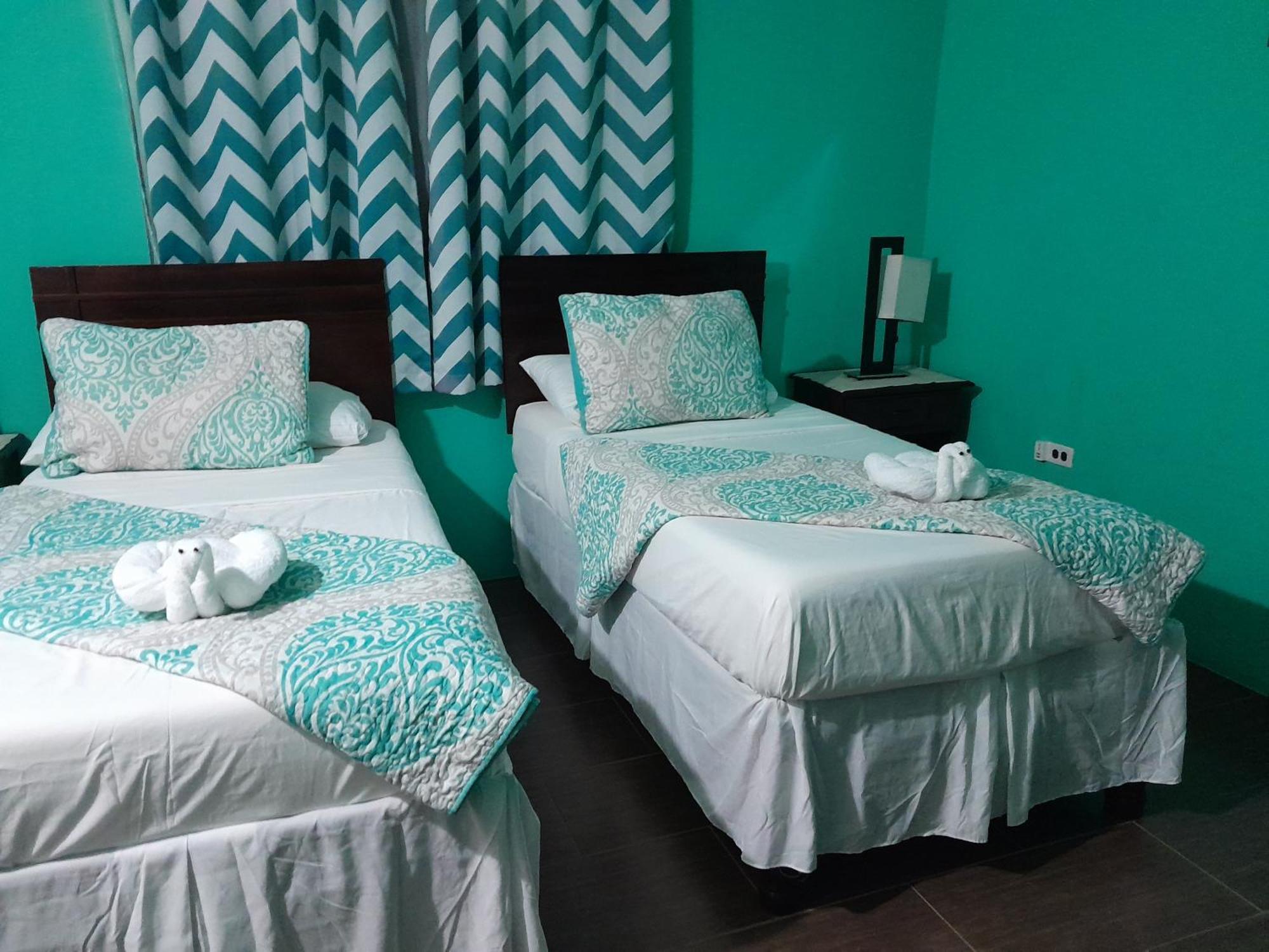 רנאוויי ביי Bailey'S Bed And Breakfast מראה חיצוני תמונה