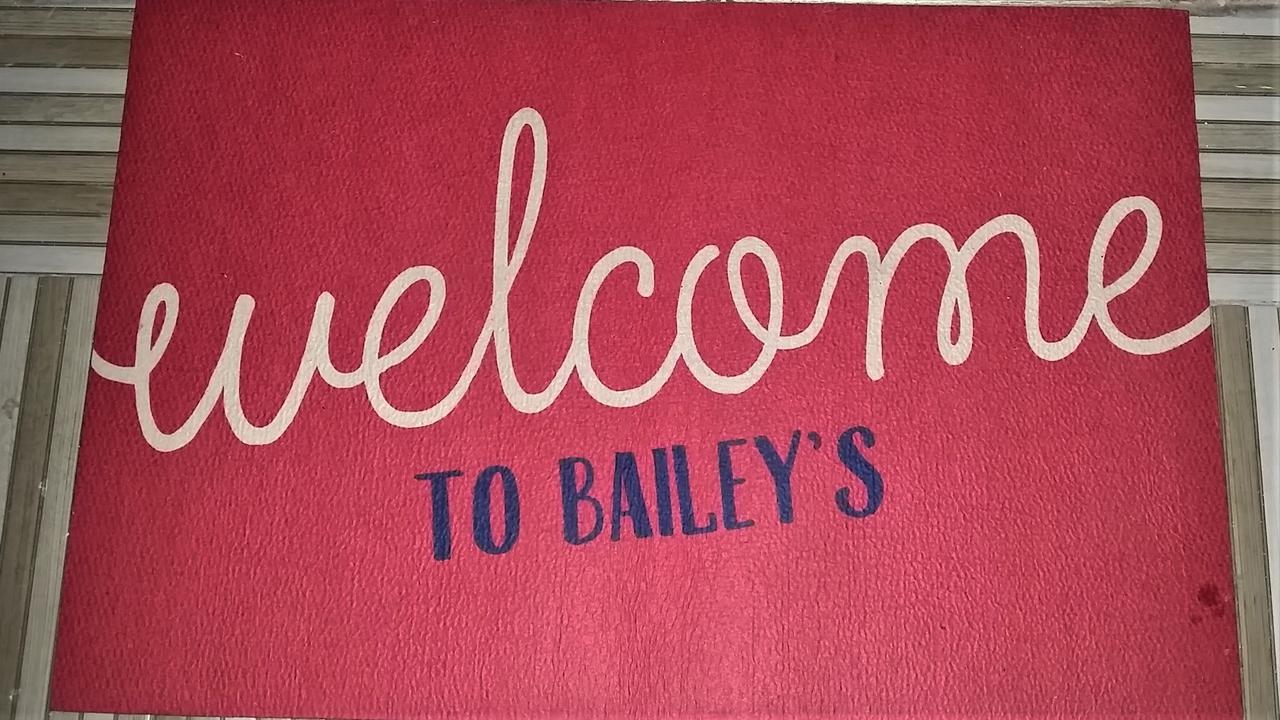 רנאוויי ביי Bailey'S Bed And Breakfast מראה חיצוני תמונה